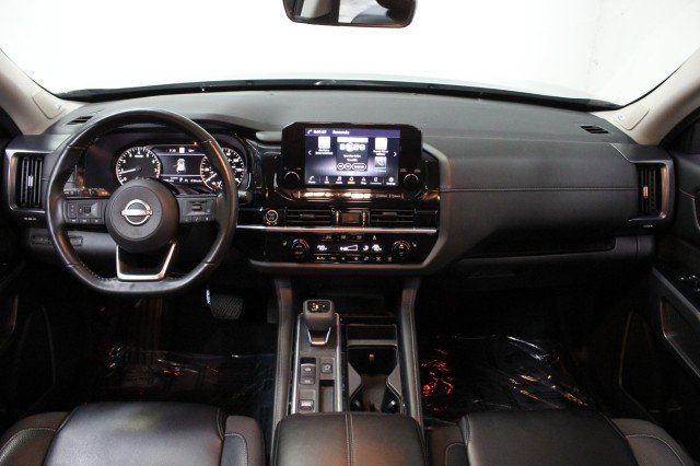 Used 2024 Nissan Pathfinder SL w/ SL Premium Package image 24