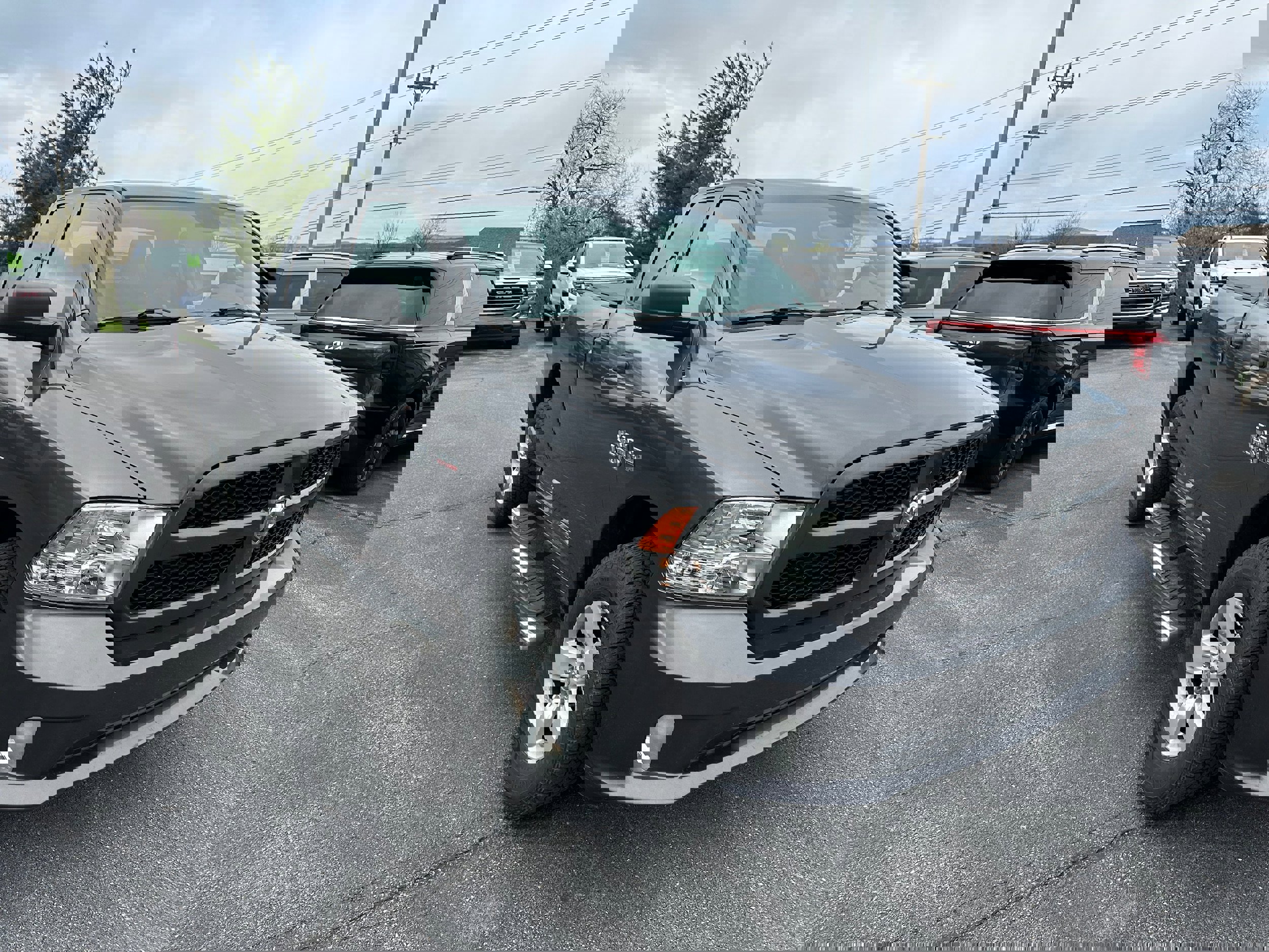 Used 2017 RAM 1500 Express image 3