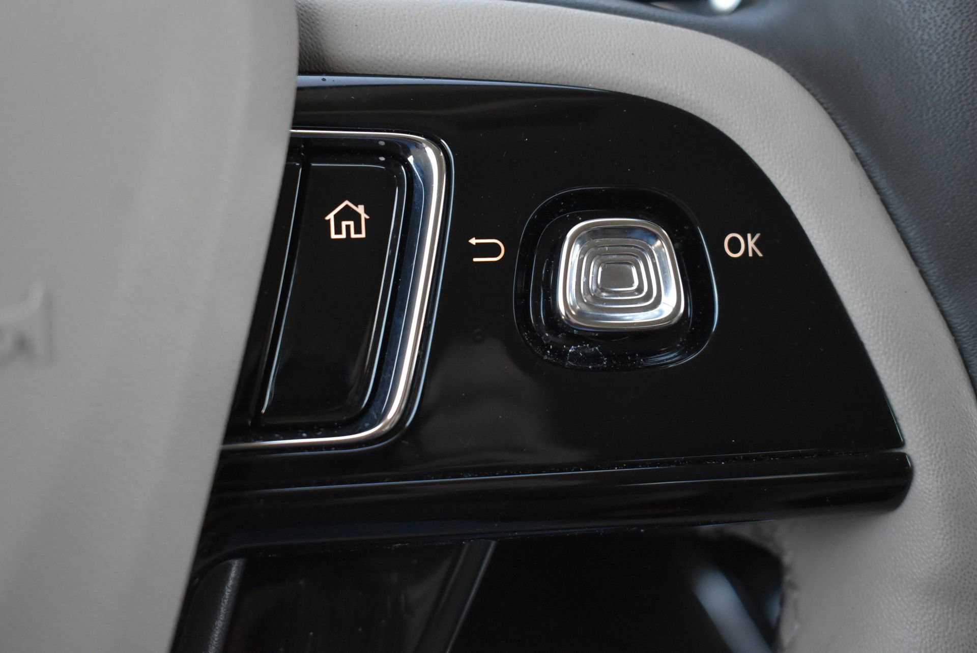 Used 2023 Lincoln Corsair AWD w/ Equipment Group 101A image 21