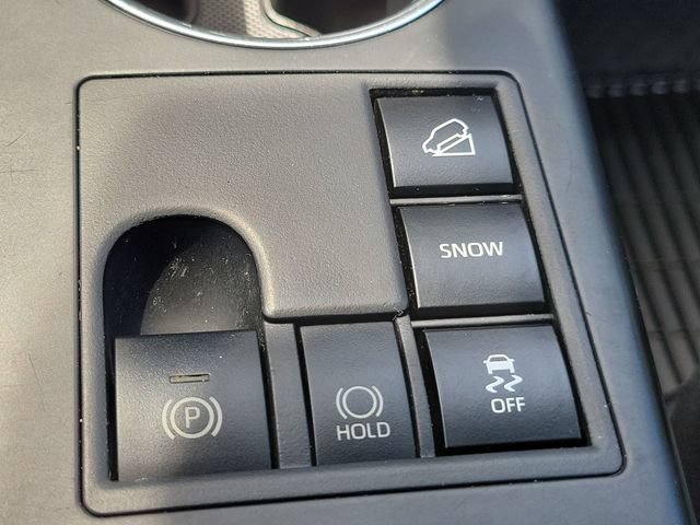 Used 2023 Toyota Highlander XLE AWD/4WD image 34