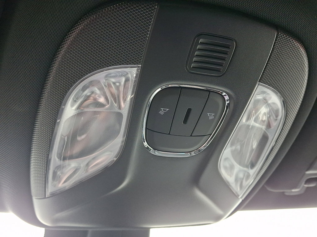 Used 2024 Jeep Compass Limited image 32