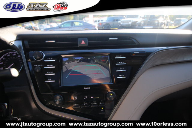 Used 2020 Toyota Camry SE FWD image 19