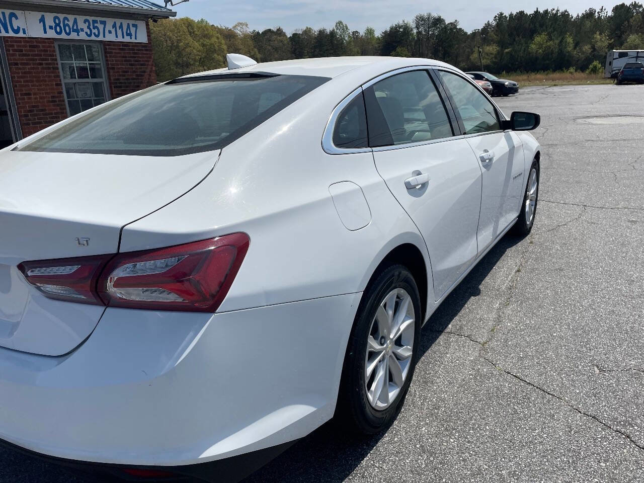 Used 2022 Chevrolet Malibu LT FWD image 3