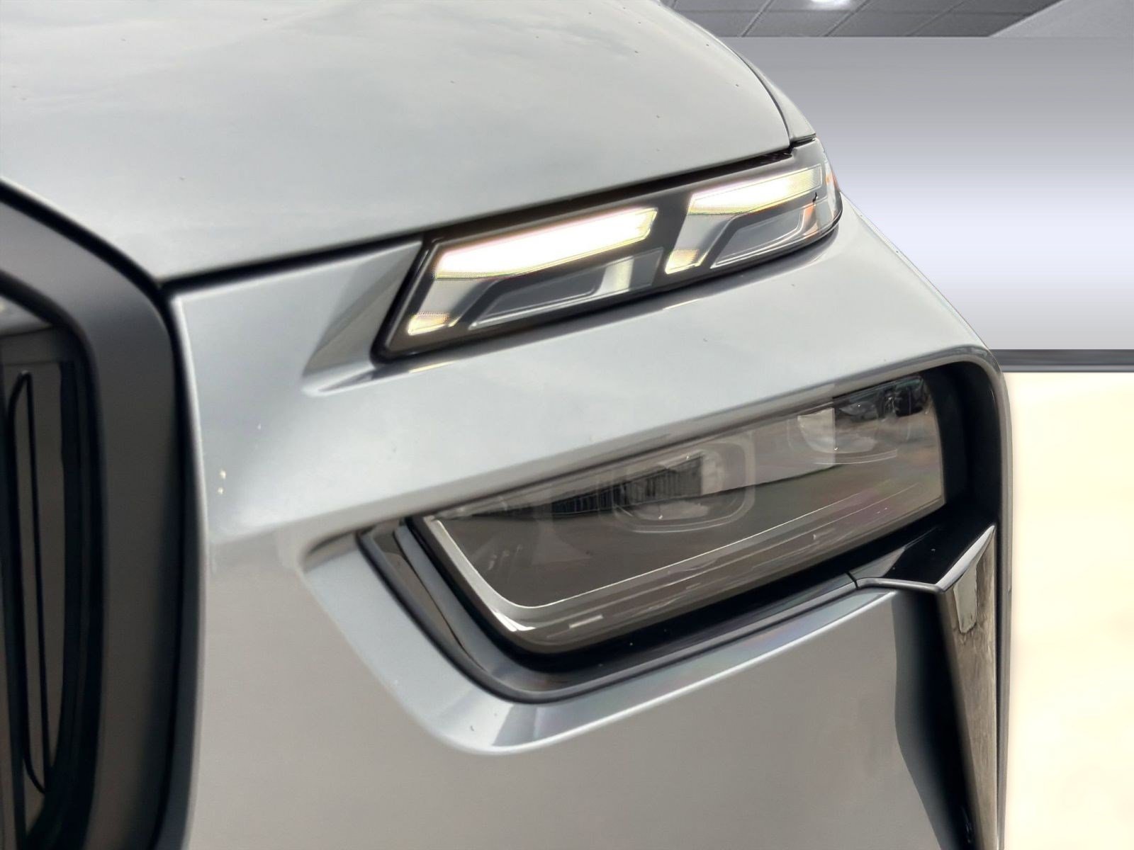 New 2027 BMW X7 xDrive40i w/ Executive Package AWD/4WD image 10