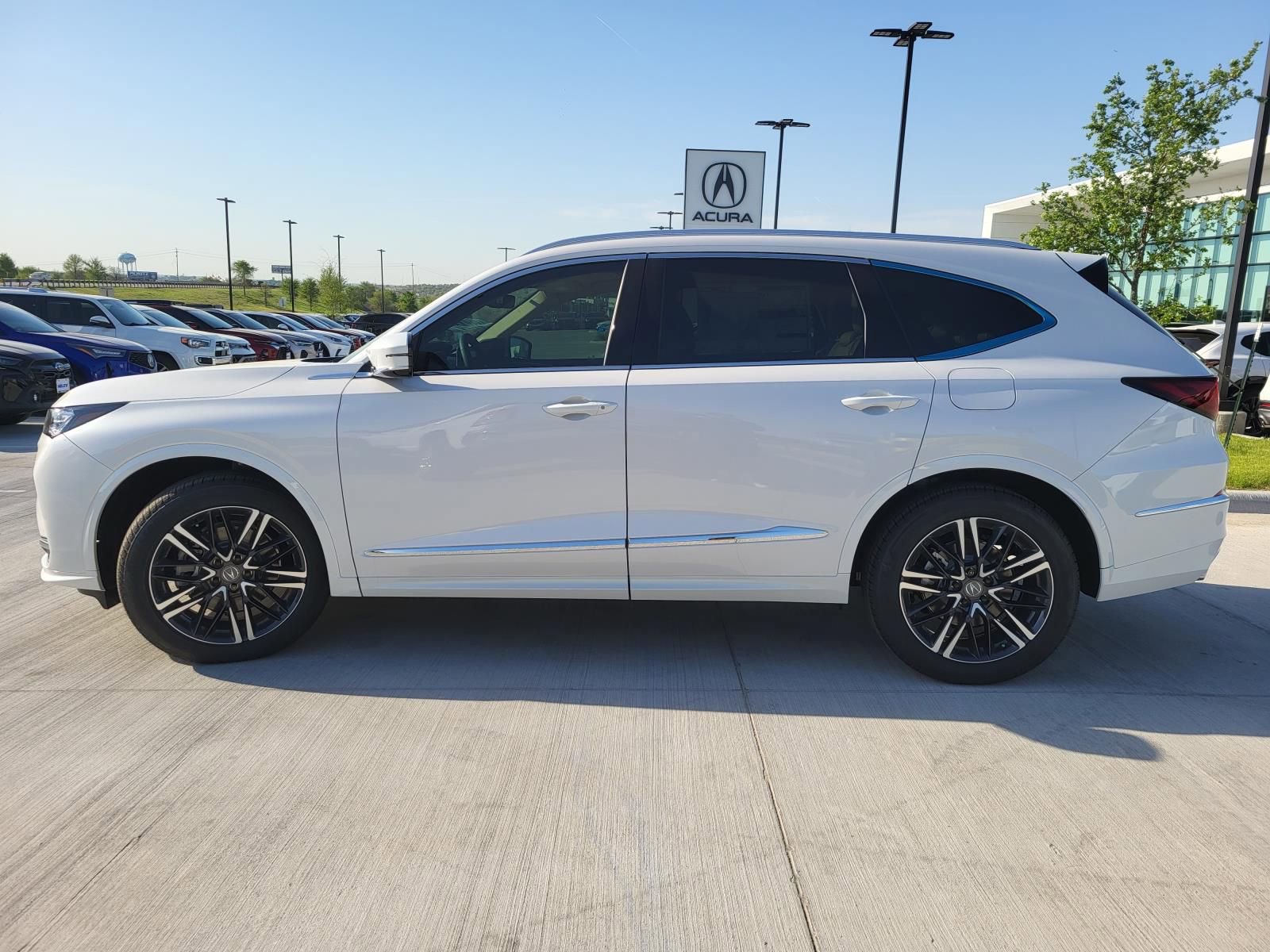 New 2026 Acura MDX w/ Advance Package image 3