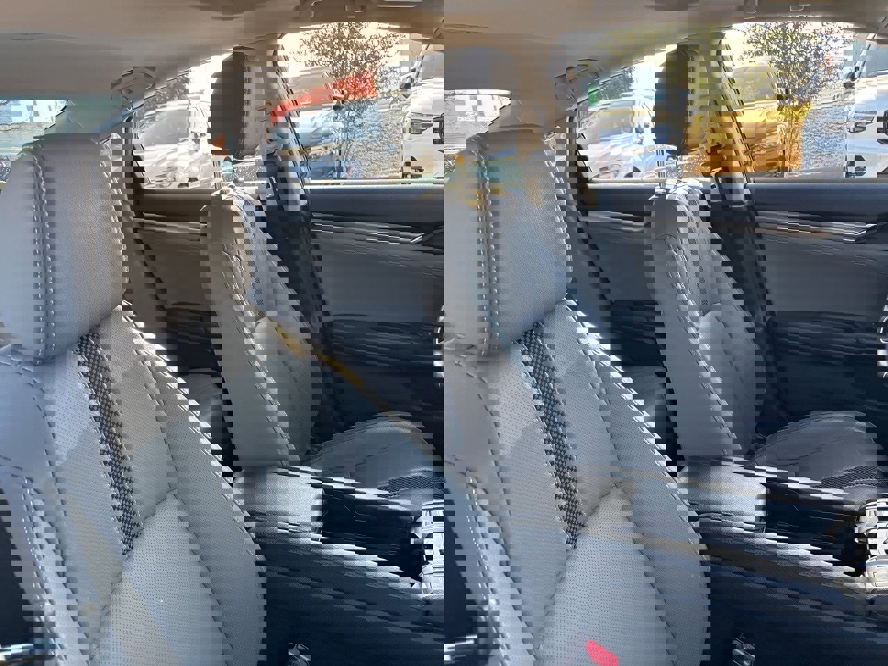 Used 2019 Honda Civic EX-L image 11