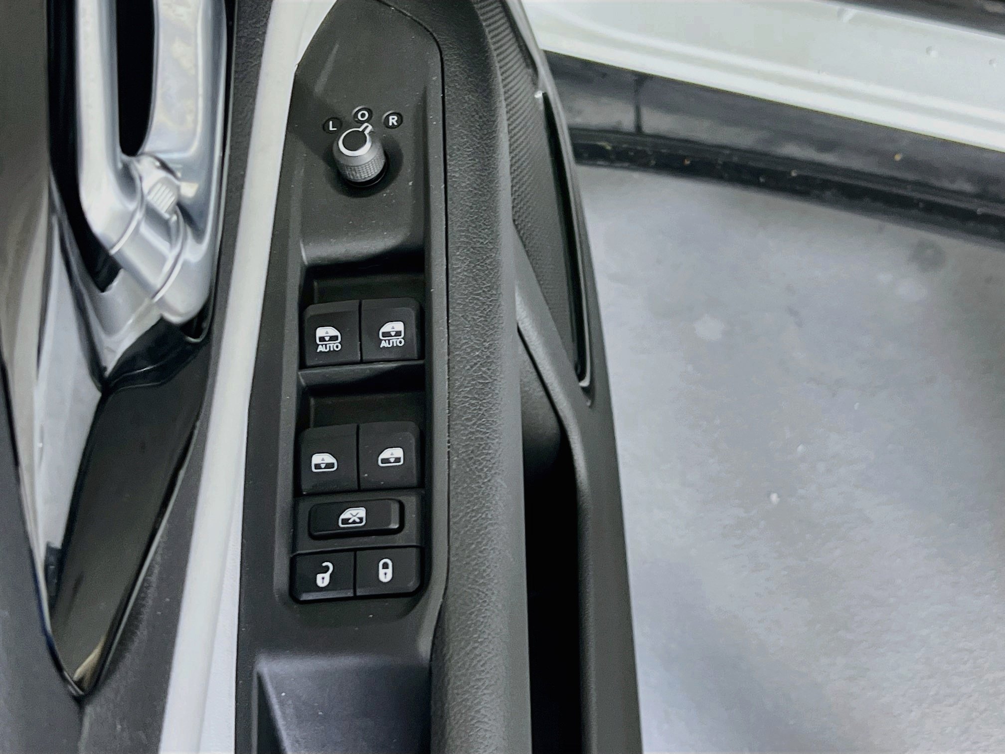 Used 2023 Jeep Compass Limited AWD/4WD image 17