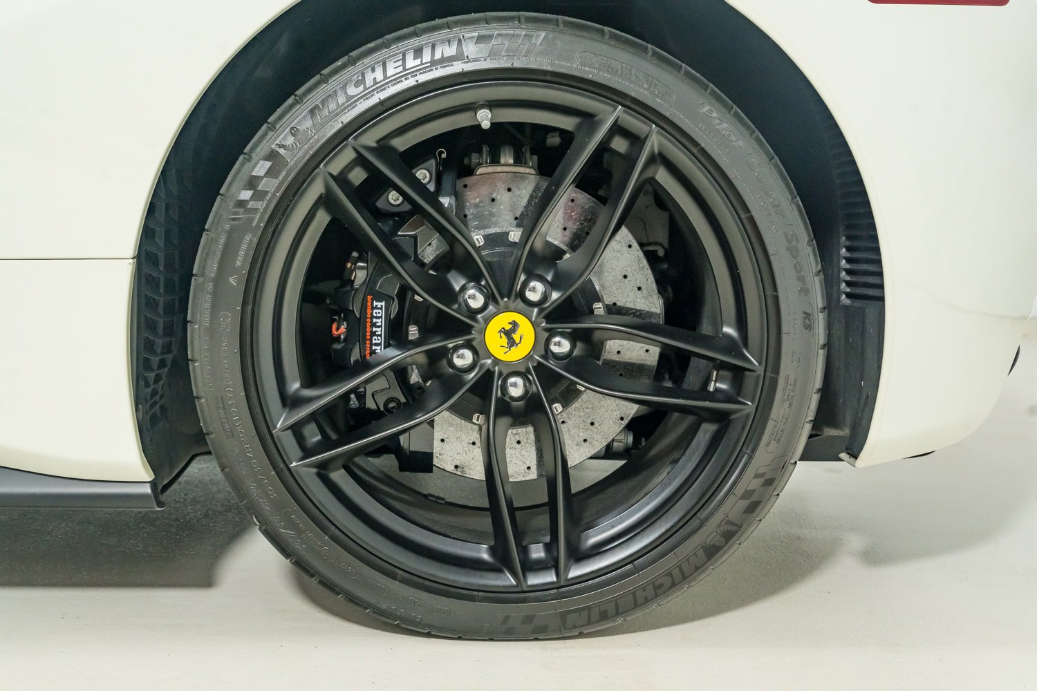 Used 2018 Ferrari 488 Spider RWD image 23