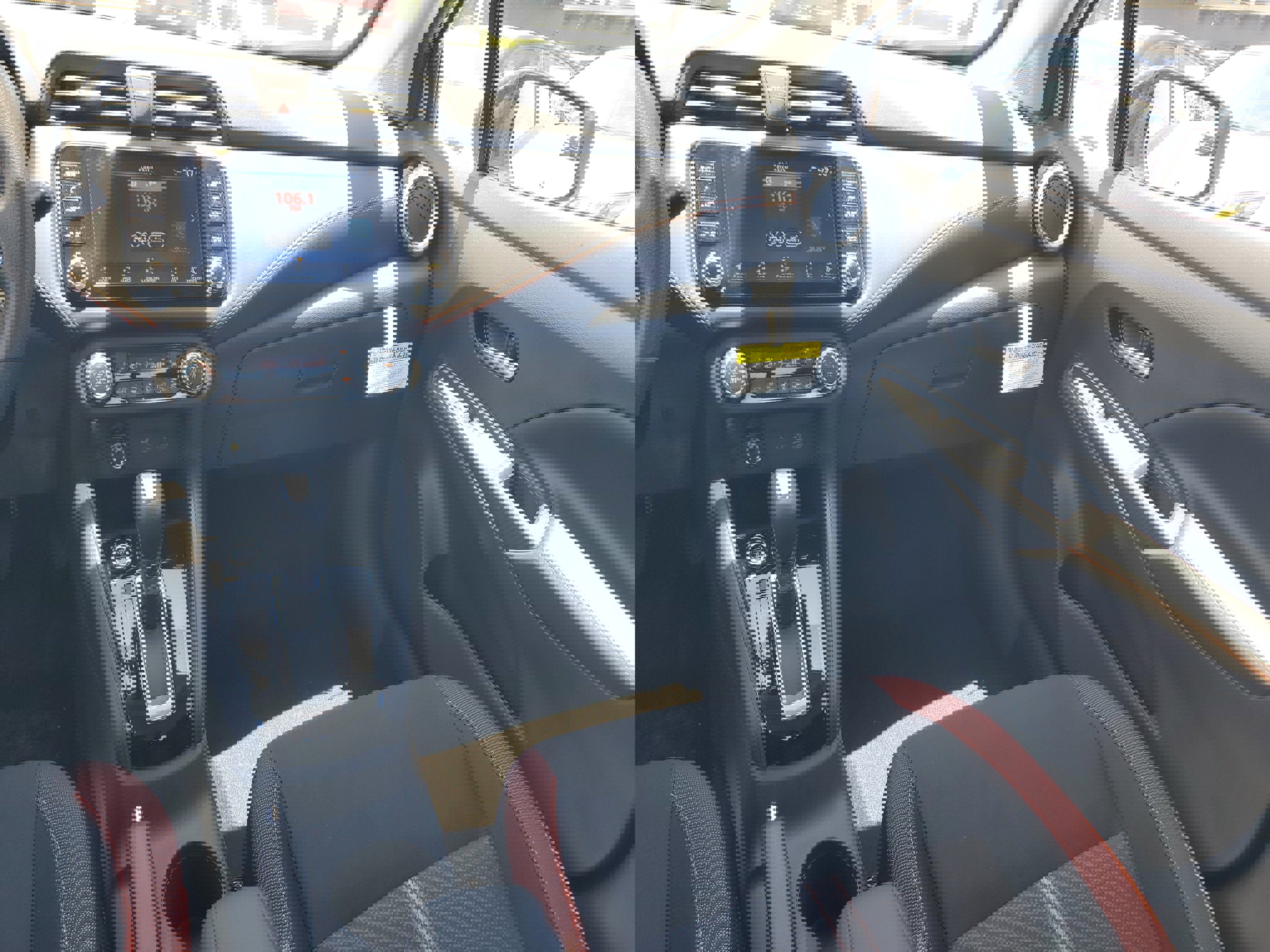 New 2025 Nissan Versa SR w/ Trunk Package image 14