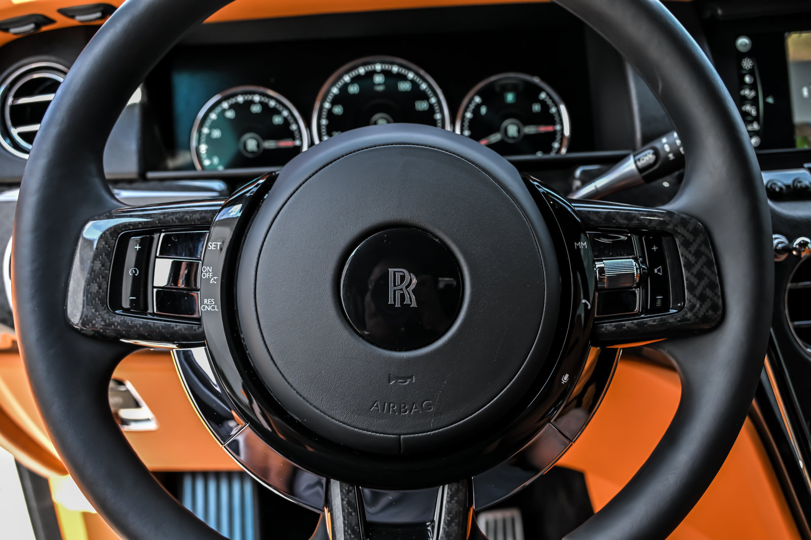Used 2023 Rolls-Royce Cullinan Black Badge AWD/4WD image 32