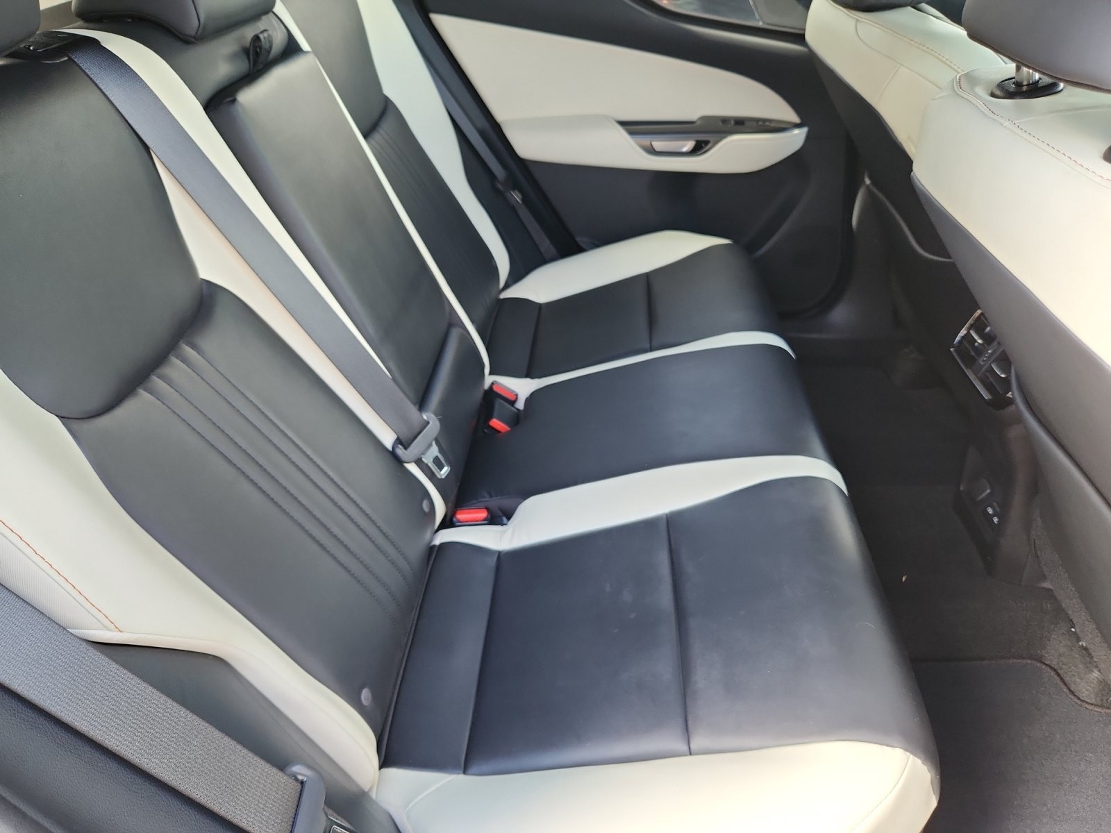 Used 2024 Lexus NX 350h AWD image 18