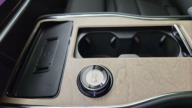 New 2026 Volvo EX90 Plus AWD/4WD image 17
