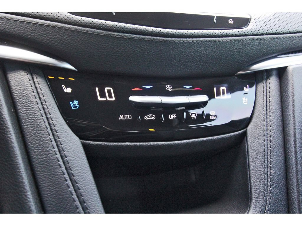 Certified 2025 Cadillac XT5 Sportv w/ Technology Package AWD/4WD image 24