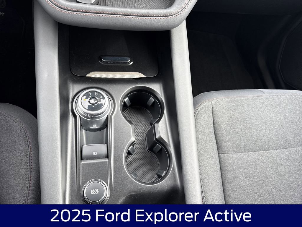 Used 2025 Ford Explorer Active image 25