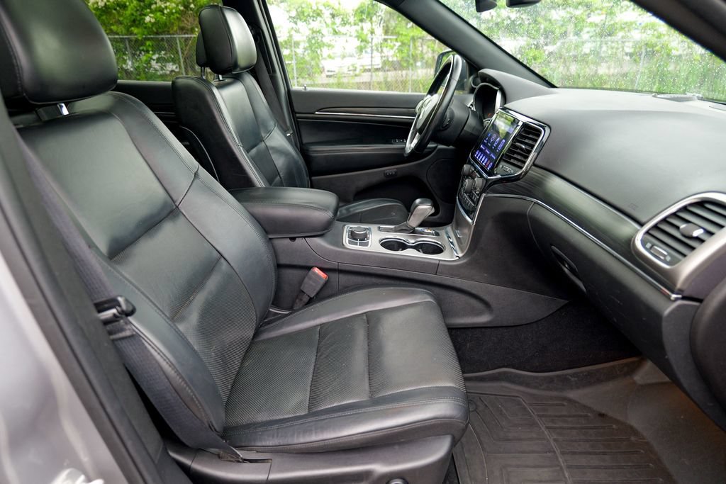 Used 2019 Jeep Grand Cherokee Limited w/ Luxury Group II AWD/4WD image 36