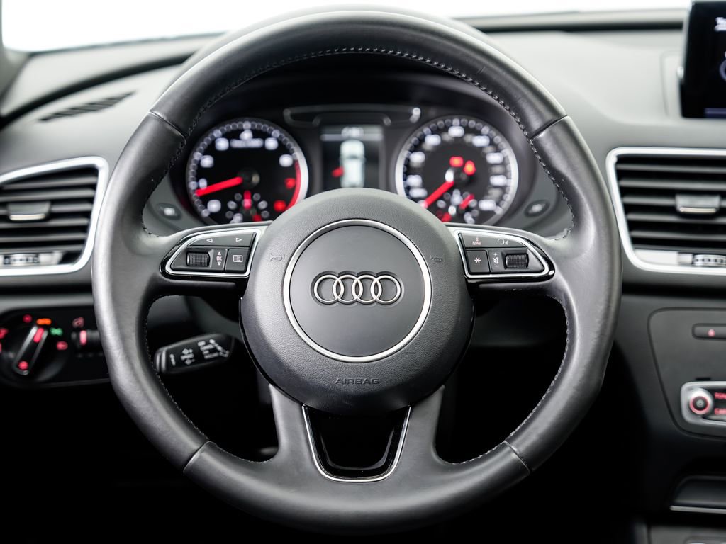 Used 2016 Audi Q3 2.0T Prestige w/ Prestige Package AWD/4WD image 12