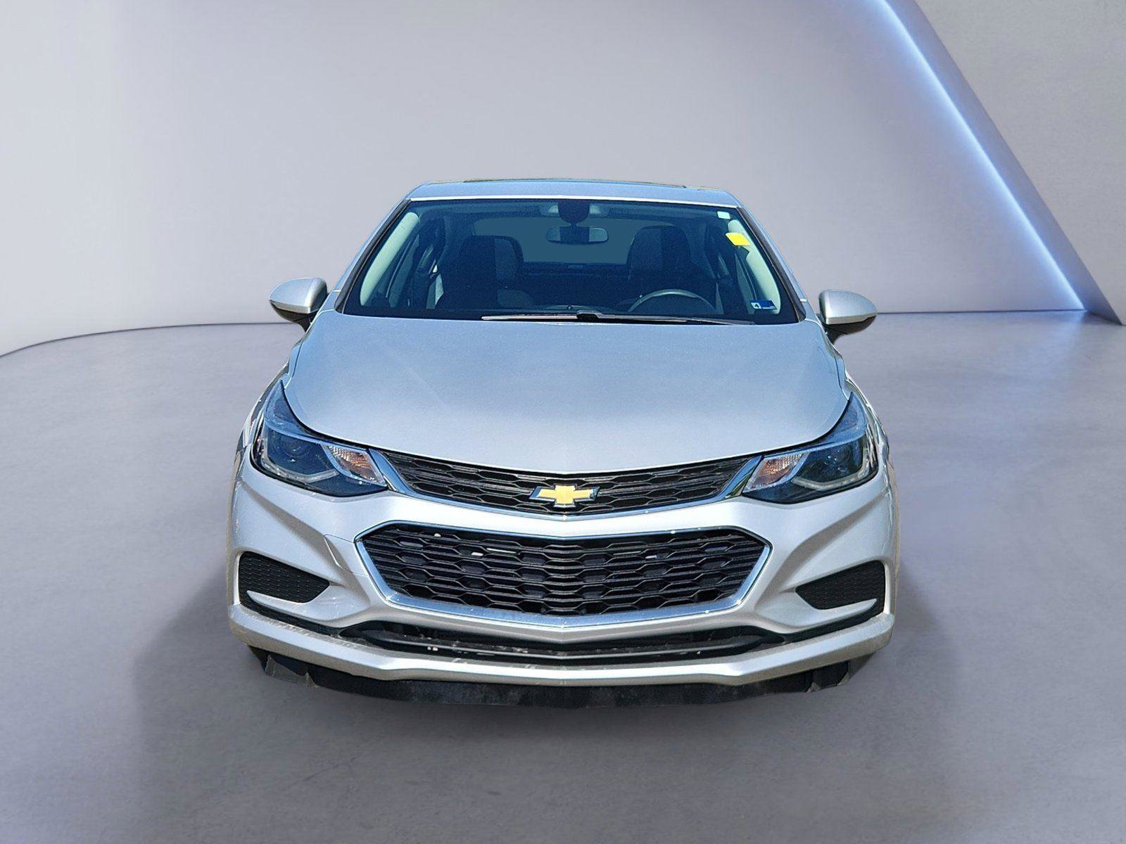 Used 2016 Chevrolet Cruze LT w/ Sun And Sound Package FWD image 8