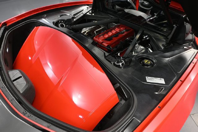 Used 2024 Chevrolet Corvette Stingray Preferred Cpe w/ Battery Protection Package RWD image 29