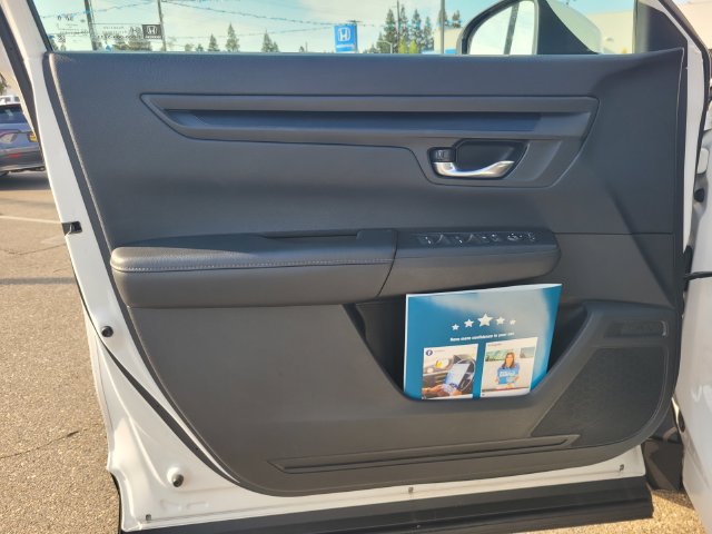 Used 2025 Honda CR-V LX image 18