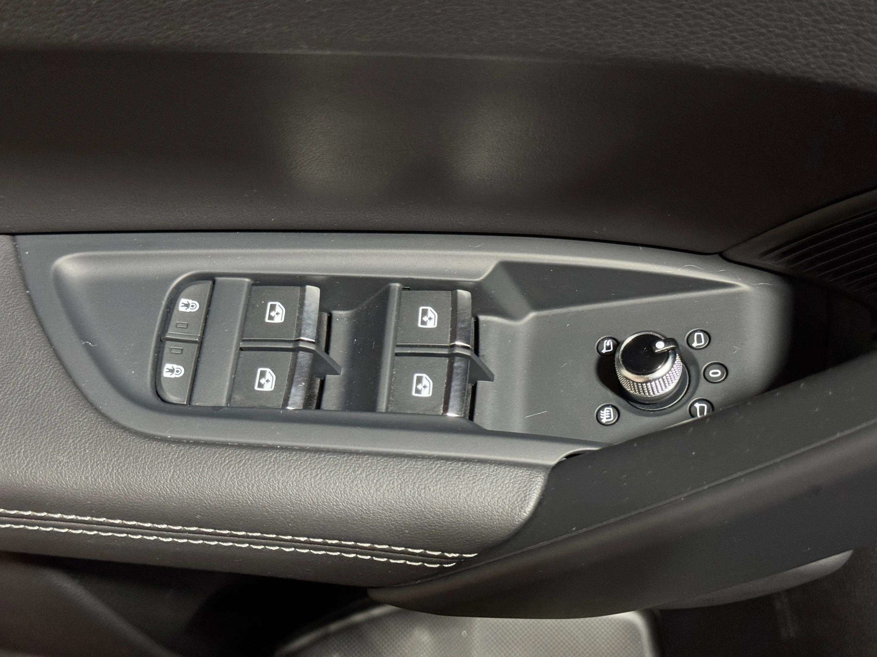 Used 2024 Audi Q5 2.0T Prestige AWD/4WD image 24