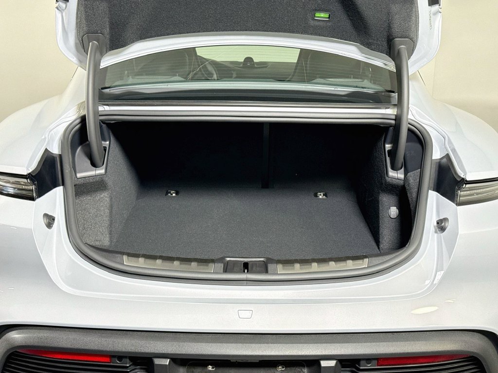 Certified 2026 Porsche Taycan 4S AWD/4WD image 28