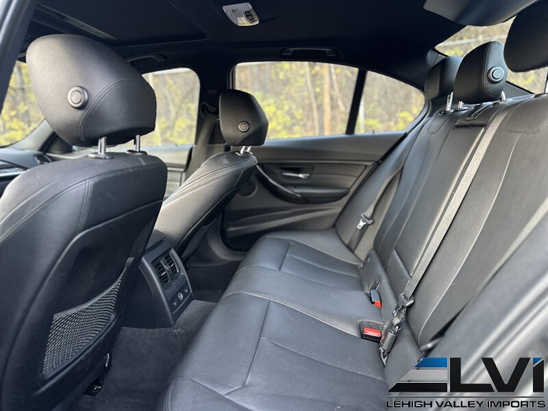 Used 2015 BMW 335i xDrive Sedan AWD/4WD image 15