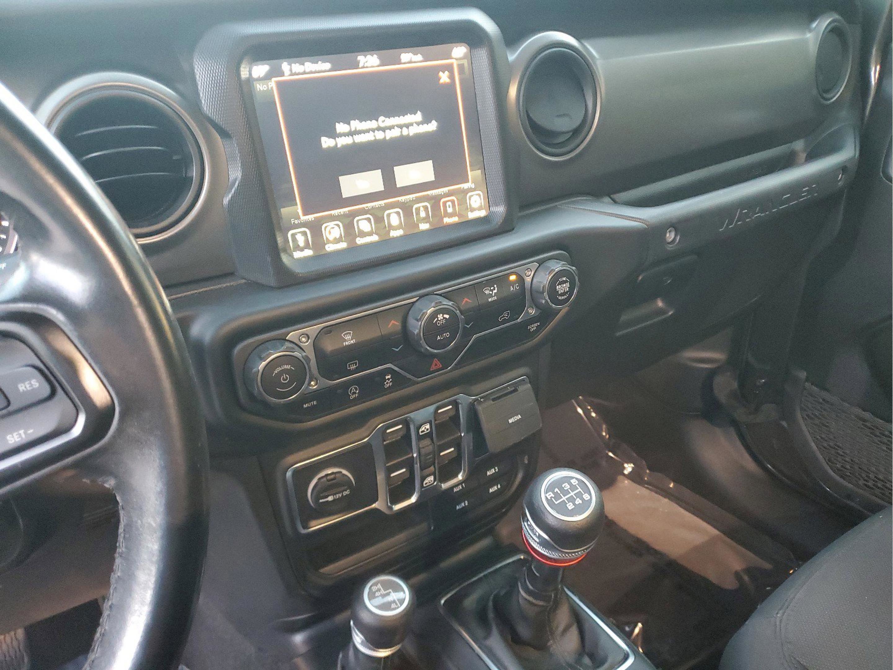 Used 2022 Jeep Wrangler Unlimited Sport w/ Sun And Sound Package image 26