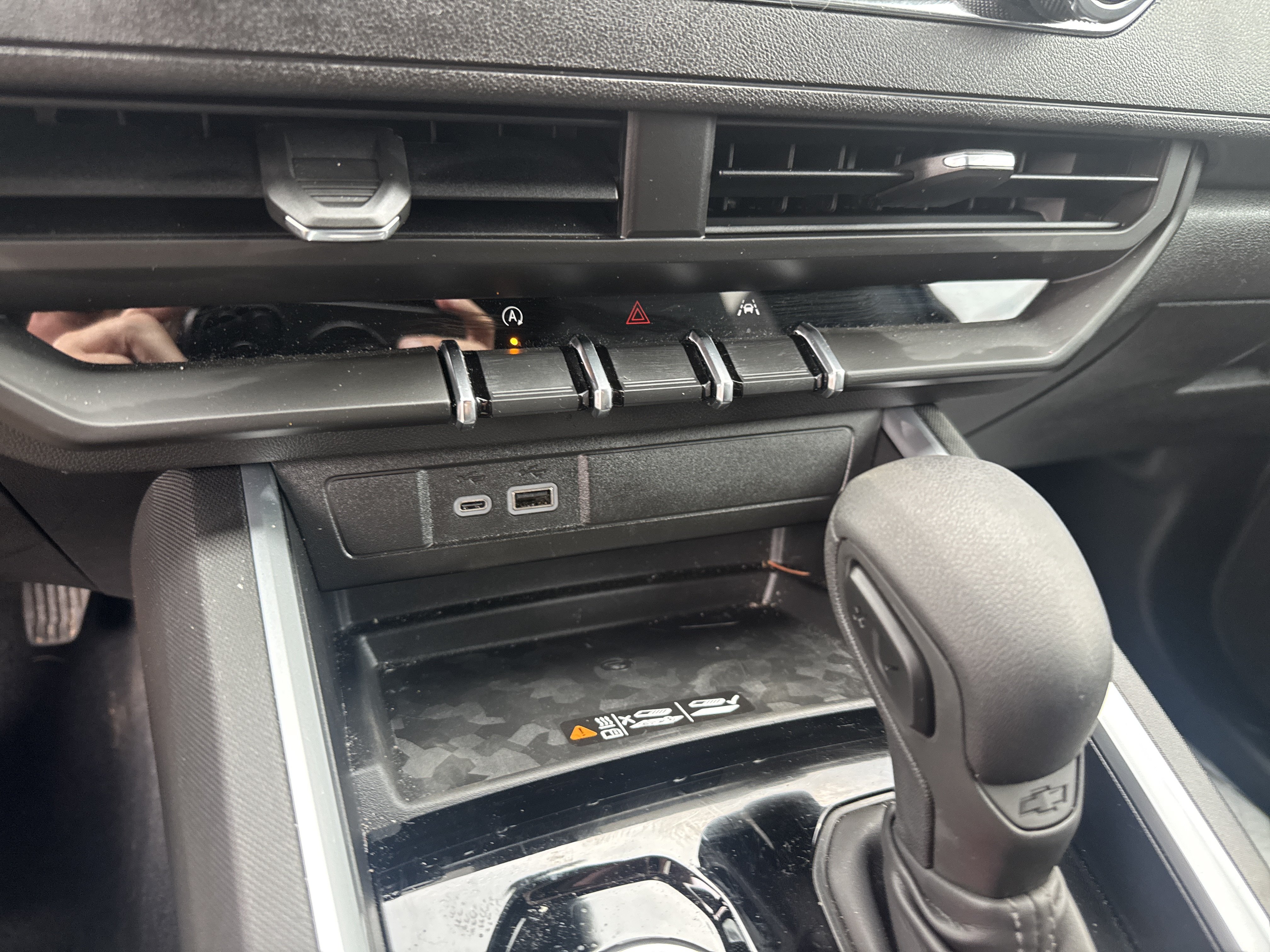 Used 2025 Chevrolet Colorado Trail Boss AWD/4WD image 25