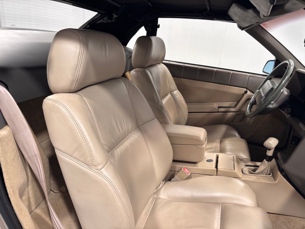 Used 1993 Cadillac Allante FWD image 18
