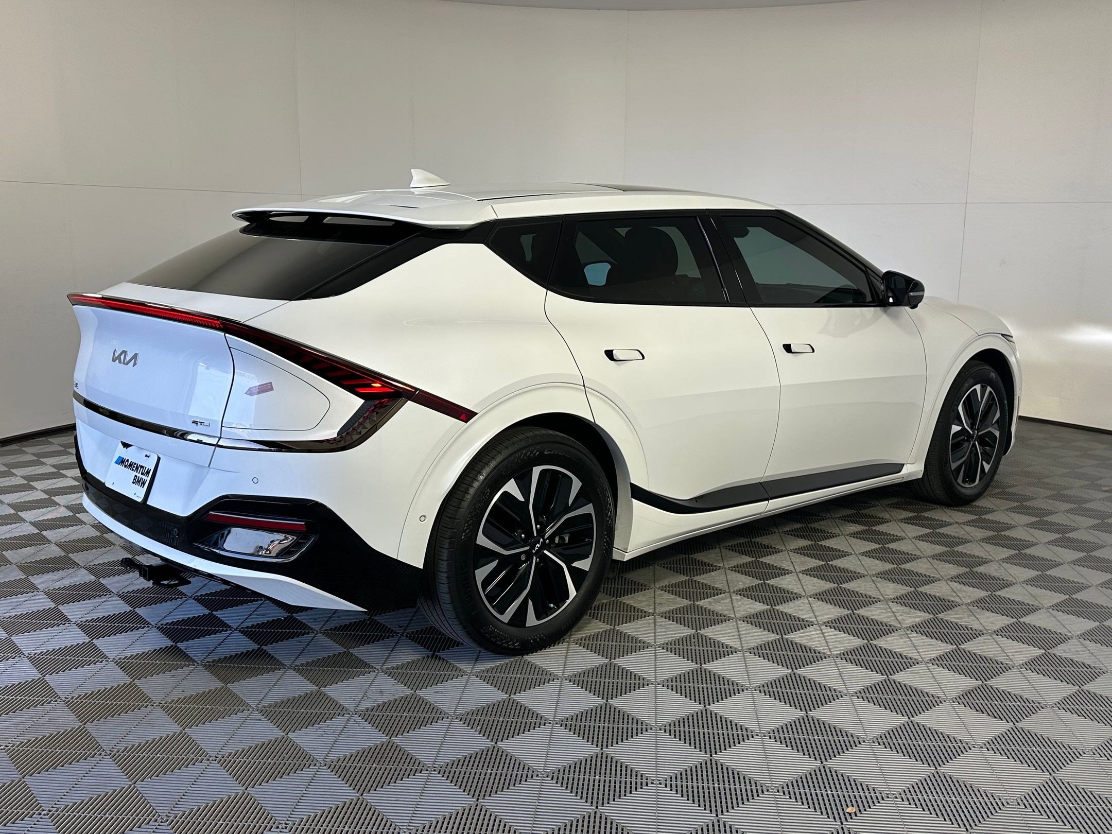 Used 2023 Kia EV6 GT-Line w/ GT-Line Suede Seat Package image 7