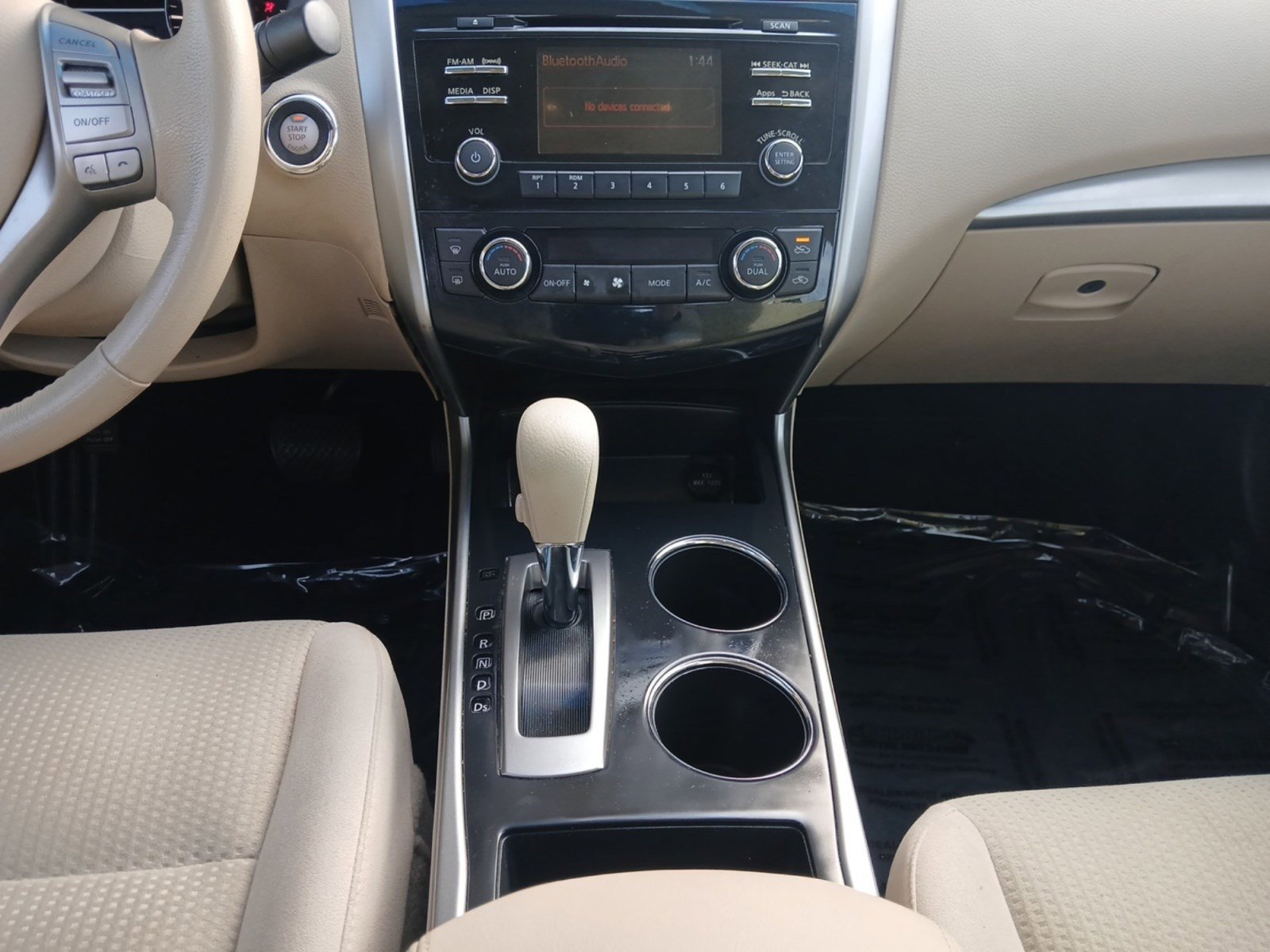 Used 2015 Nissan Altima 2.5 SV w/ Convenience Package image 11