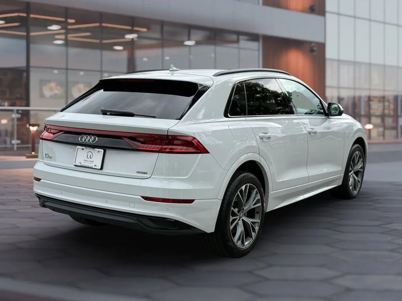 Used 2020 Audi Q8 Premium w/ Black Optic Package AWD/4WD image 6