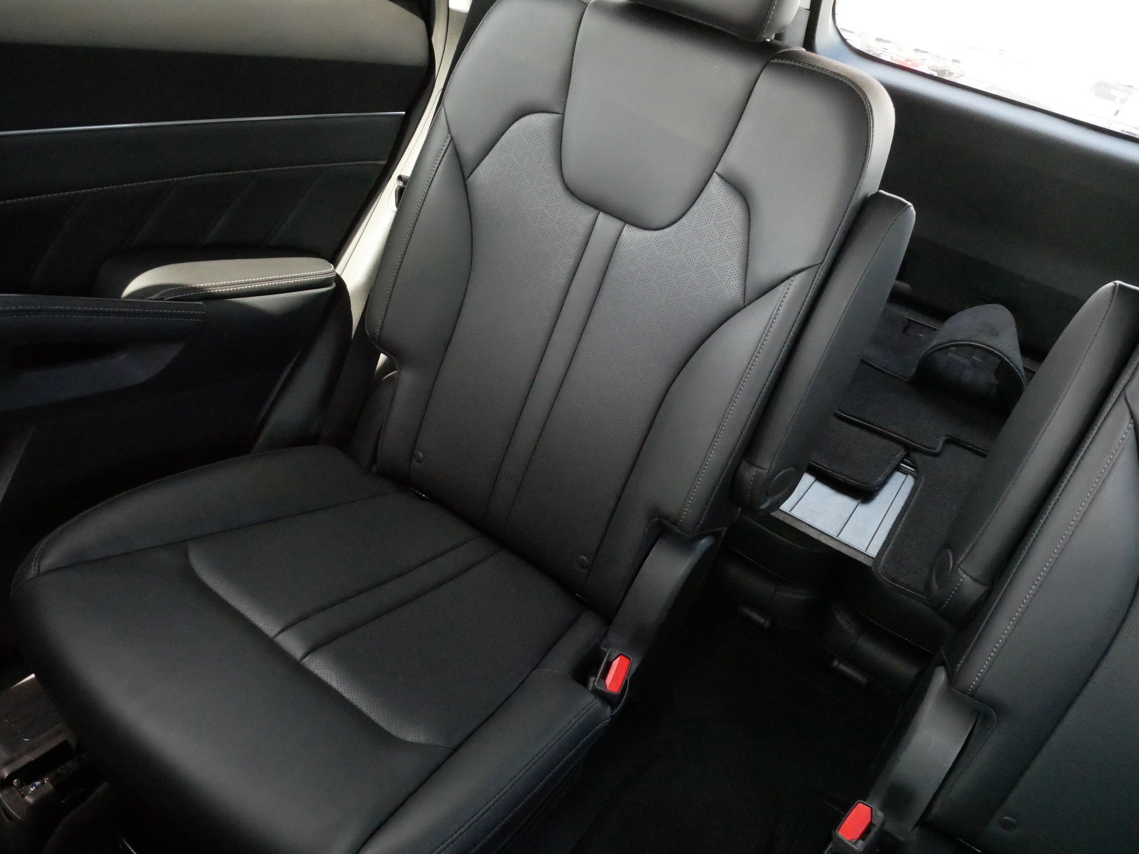 Used 2023 Kia Sorento SX AWD/4WD image 12