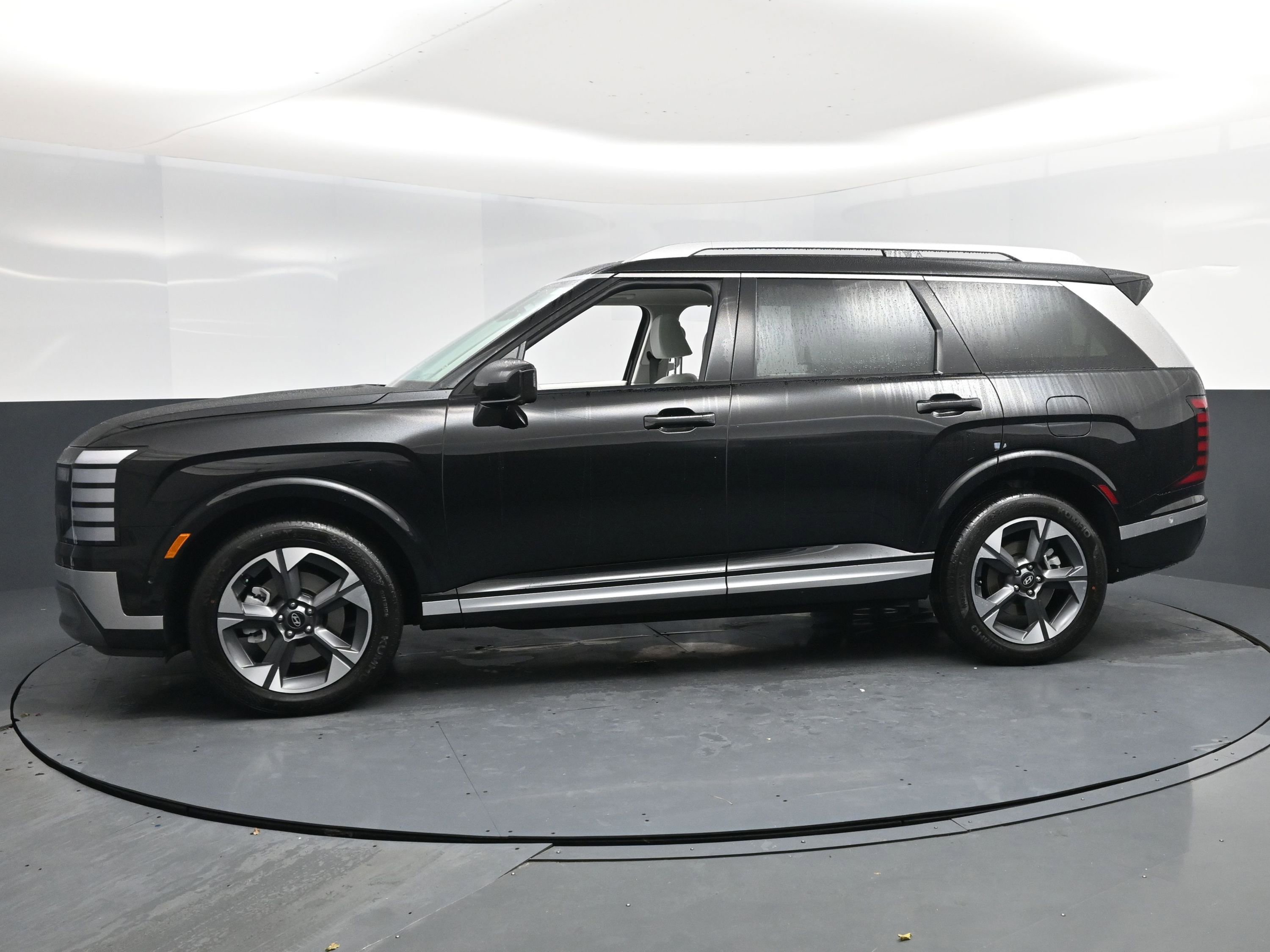 New 2026 Hyundai Palisade Limited image 3