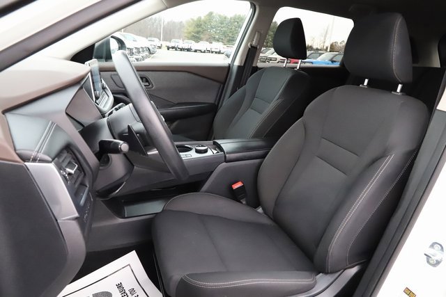 Used 2023 Nissan Rogue S image 13