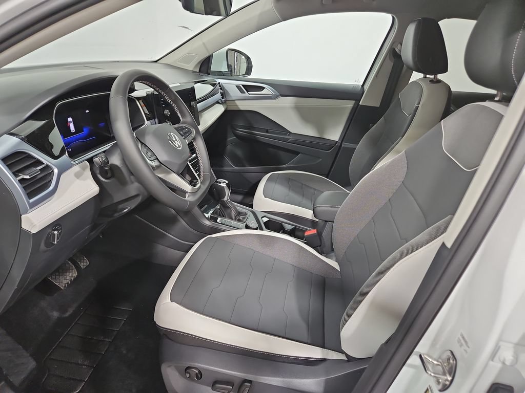 New 2026 Volkswagen Taos SE AWD/4WD image 9