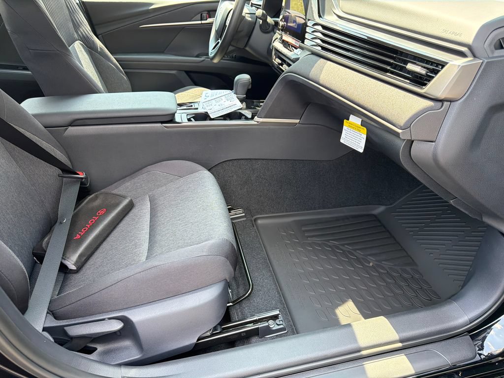 New 2026 Toyota Camry LE AWD/4WD image 11