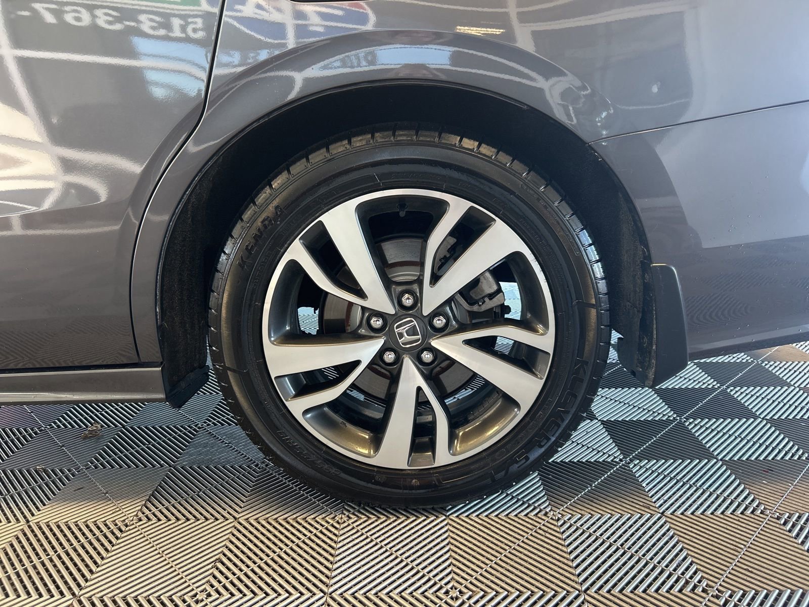 Used 2024 Honda Odyssey Touring image 9