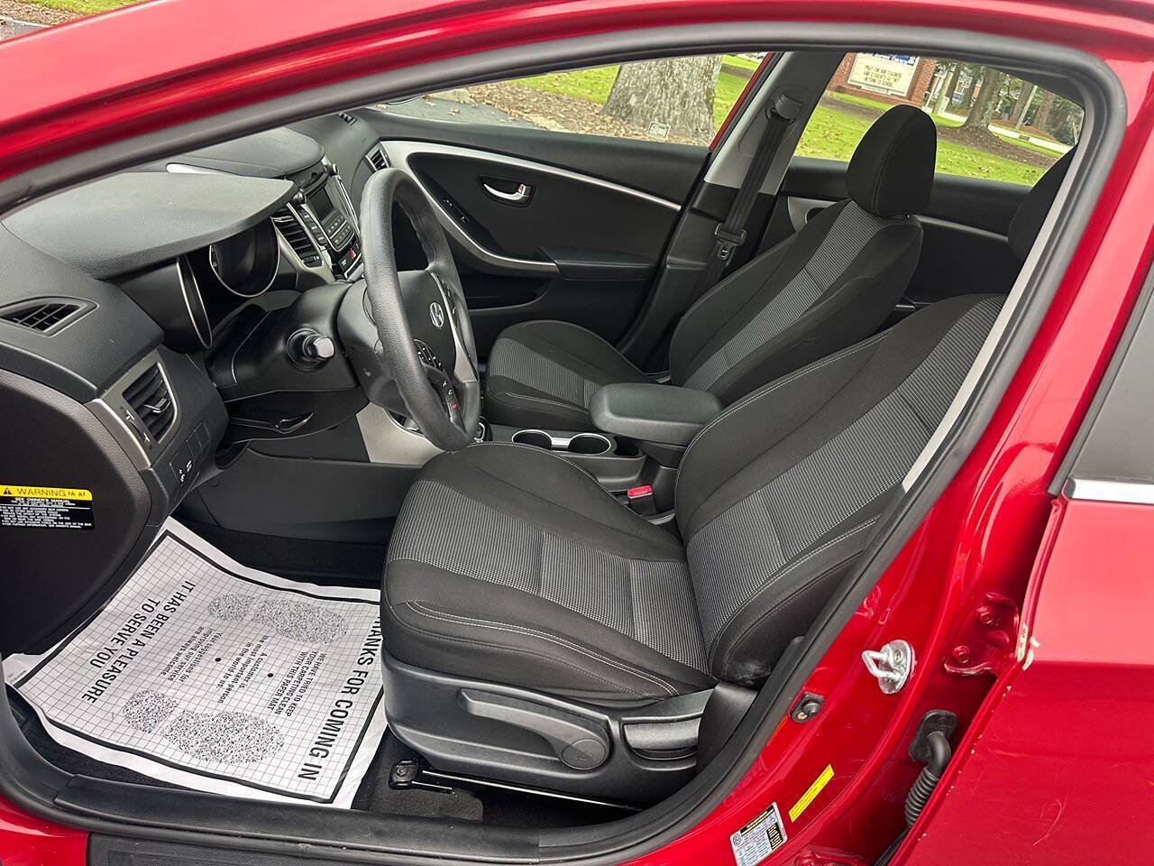 Used 2016 Hyundai Elantra GT FWD image 9