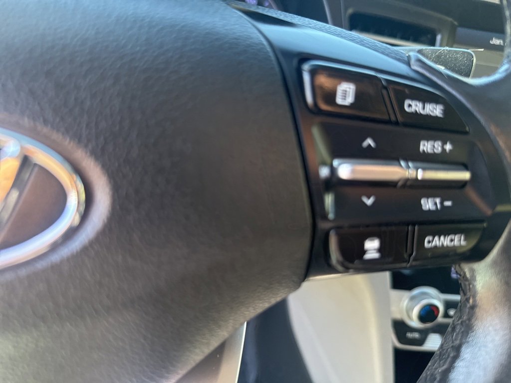 Used 2020 Hyundai Elantra Limited w/ Ultimate Package 03 image 18