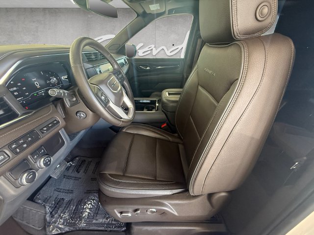 Used 2024 GMC Yukon Denali RWD image 19