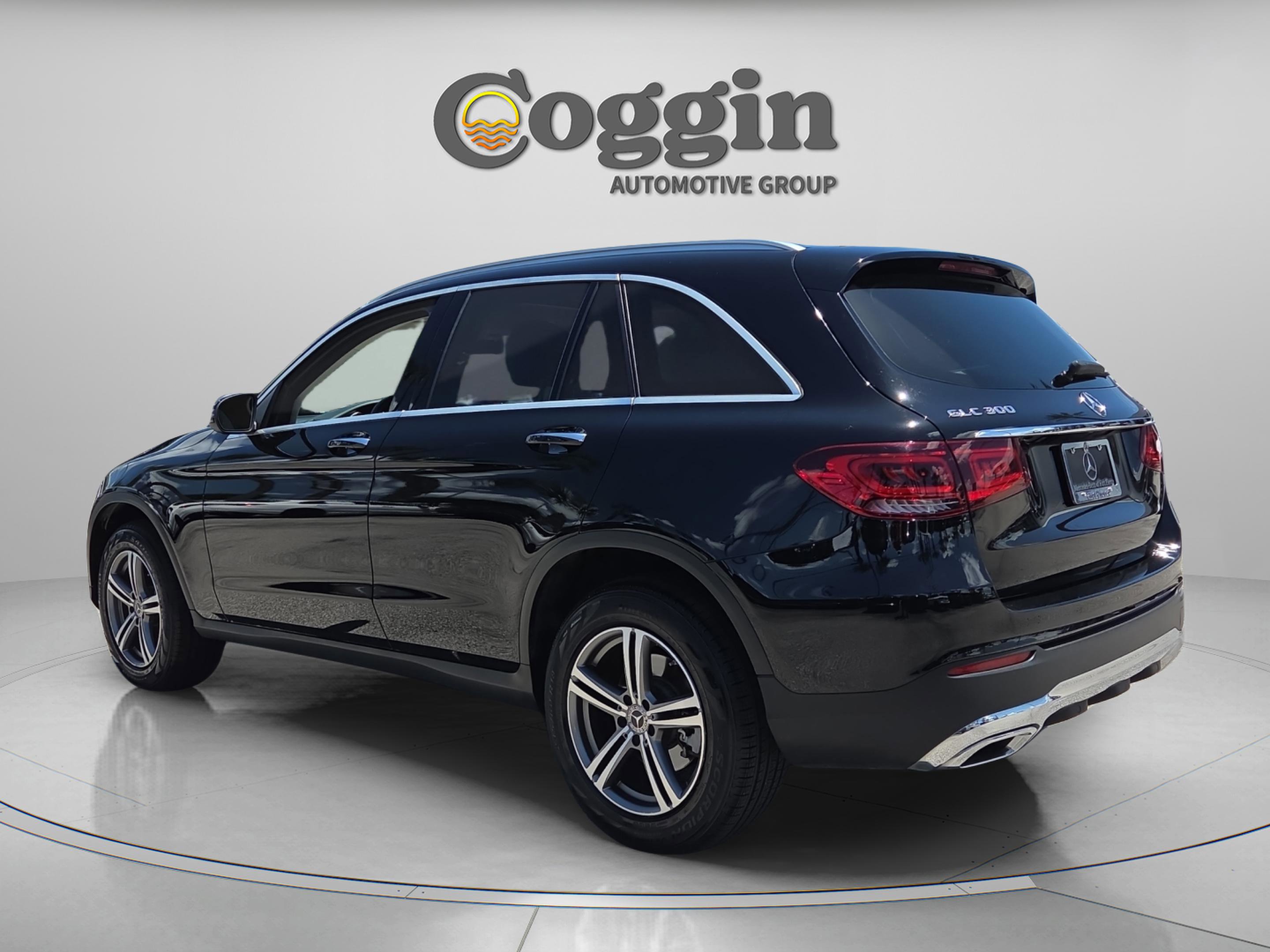 Used 2020 Mercedes-Benz GLC 300 4MATIC image 3