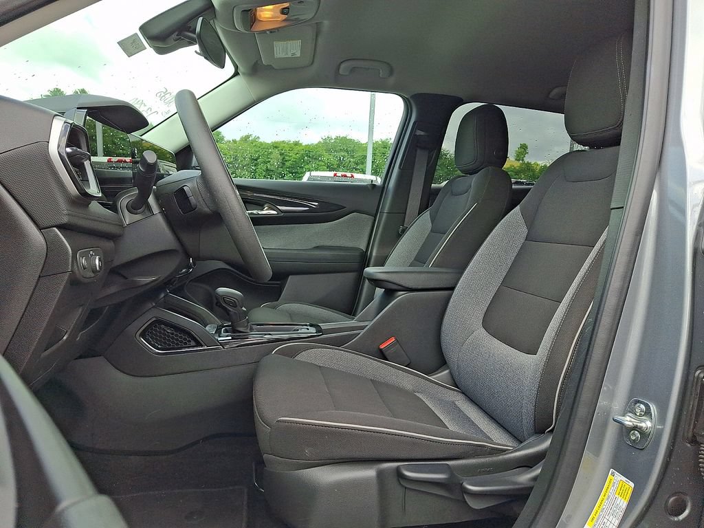 Used 2025 Chevrolet TrailBlazer LT AWD/4WD image 13