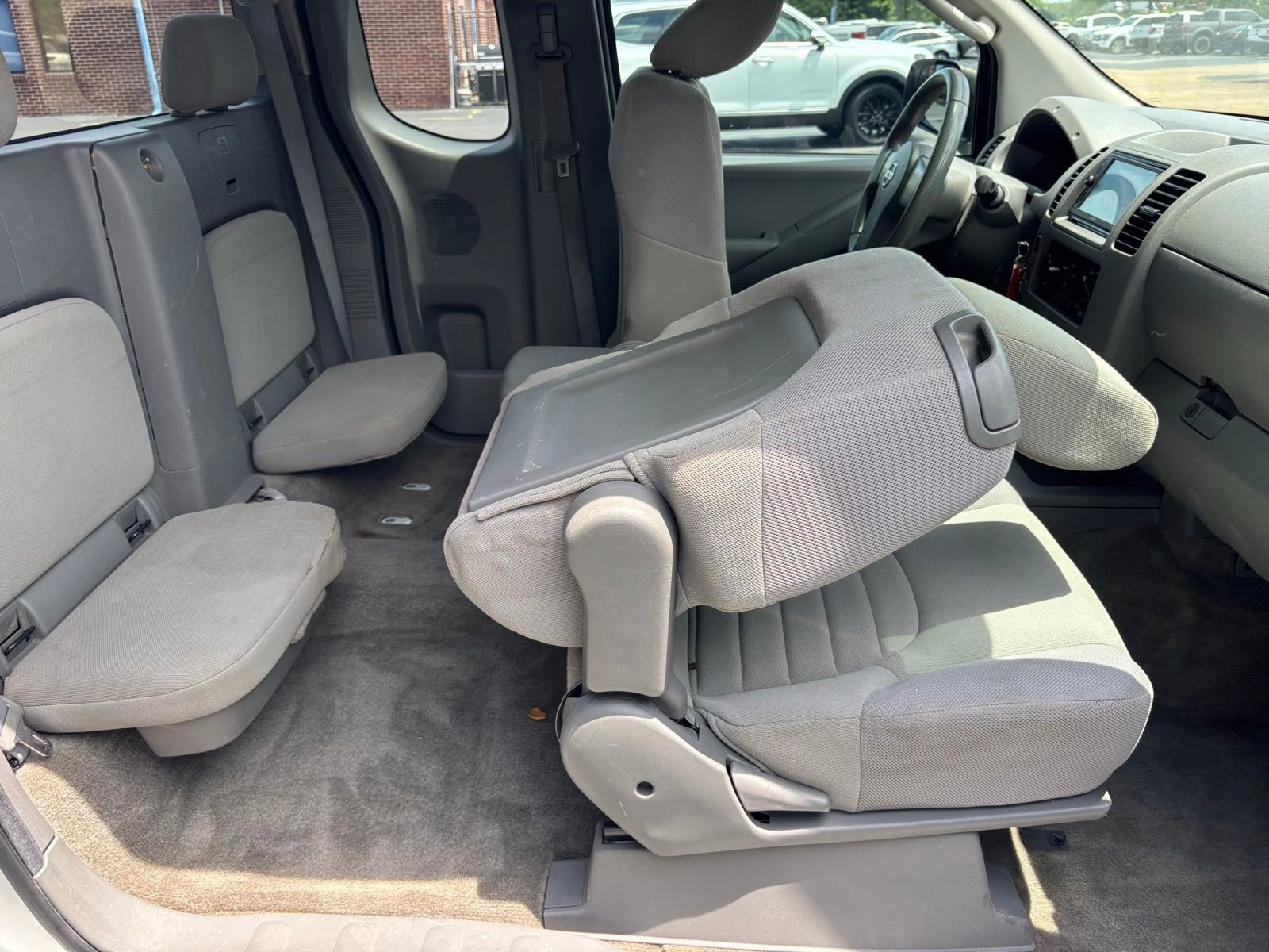 Used 2011 Nissan Frontier S w/ S Preferred Pkg RWD image 15