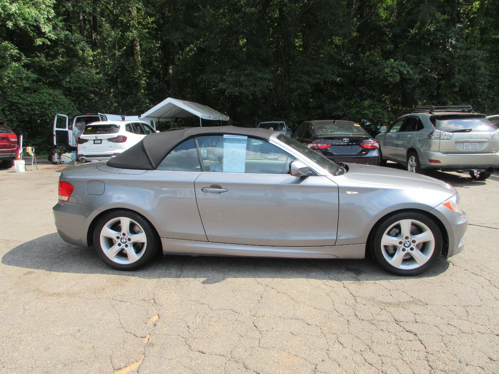 Used 2010 BMW 135i Convertible RWD image 4