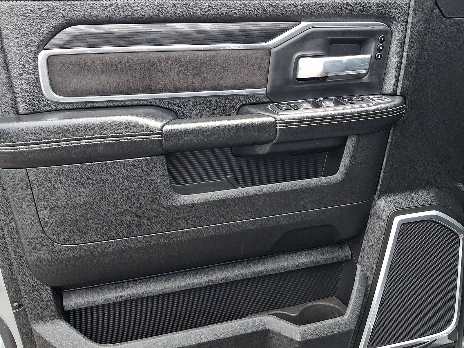 Certified 2024 RAM 2500 Laramie w/ Night Edition AWD/4WD image 12