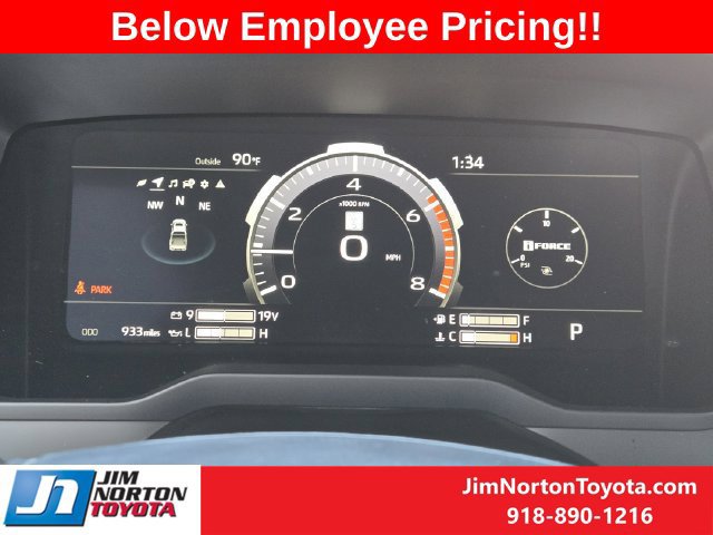 New 2026 Toyota Tundra Platinum w/ TRD Off-Road Package AWD/4WD image 15