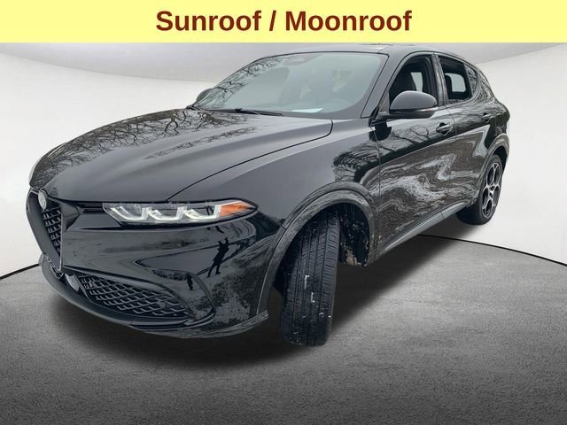 Used 2024 Alfa Romeo Tonale Veloce w/ Premium Interior Package image 5