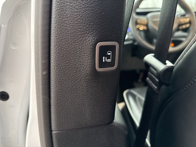 Used 2025 Chrysler Pacifica Limited FWD image 19