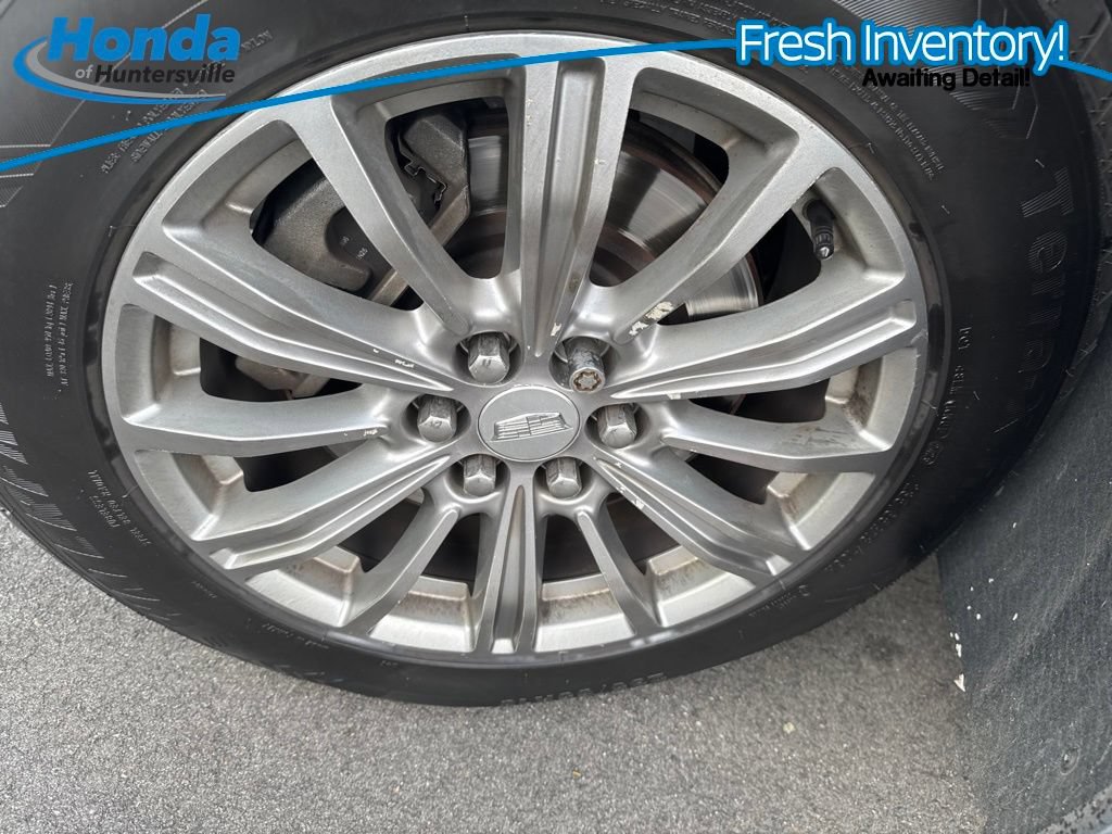 Used 2018 Cadillac XT5 Luxury w/ Driver Awareness Package FWD image 11